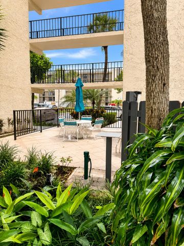 7 Royal Palm Way 505, Boca Raton, FL 33432