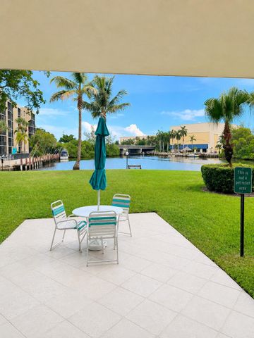 7 Royal Palm Way 505, Boca Raton, FL 33432