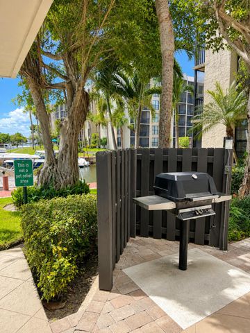 7 Royal Palm Way 505, Boca Raton, FL 33432