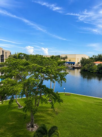 7 Royal Palm Way 505, Boca Raton, FL 33432
