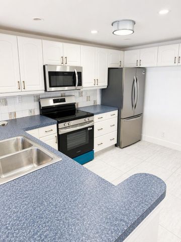 7 Royal Palm Way 505, Boca Raton, FL 33432