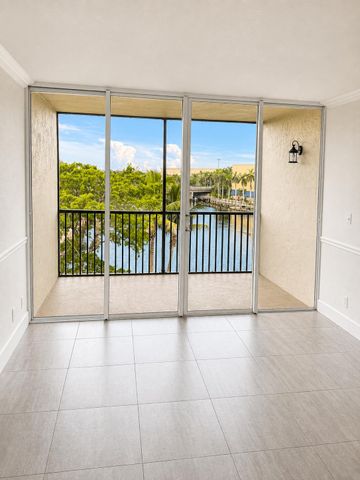 7 Royal Palm Way 505, Boca Raton, FL 33432