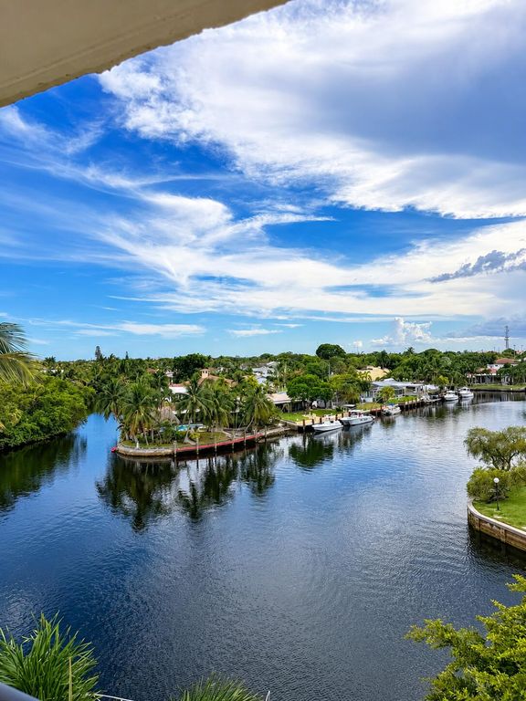 7 Royal Palm Way 505, Boca Raton, FL 33432