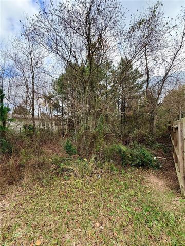 53 Road 5116, Cleveland, TX 77327