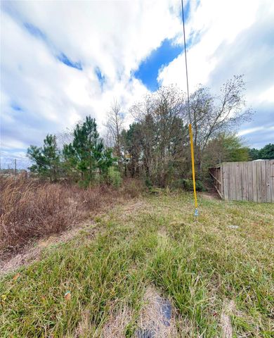 53 Road 5116, Cleveland, TX 77327