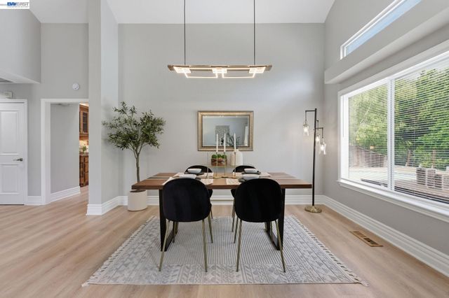 1782 Whitecliff Way, Walnut Creek, CA 94596