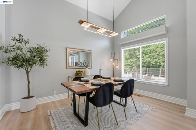 1782 Whitecliff Way, Walnut Creek, CA 94596