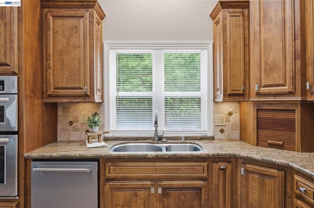 1782 Whitecliff Way, Walnut Creek, CA 94596