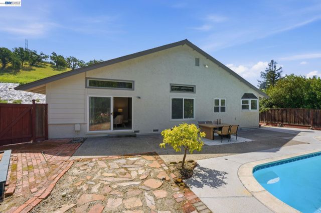 1782 Whitecliff Way, Walnut Creek, CA 94596