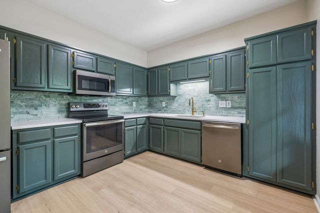 7516 Dove Valley Dr, Nashville, TN 37221