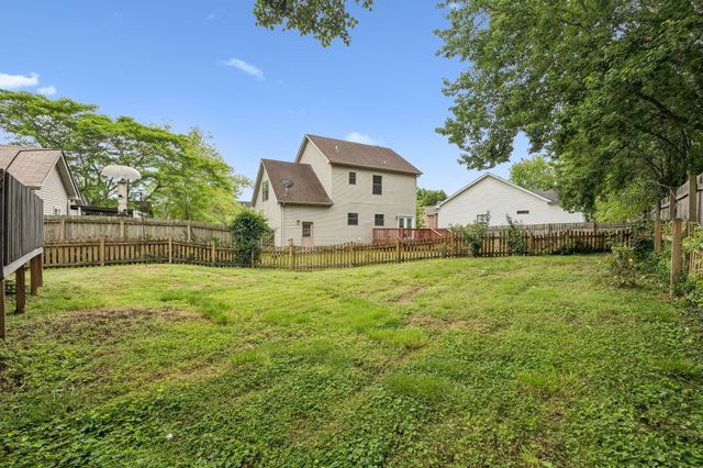 7516 Dove Valley Dr, Nashville, TN 37221