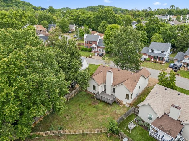 7516 Dove Valley Dr, Nashville, TN 37221