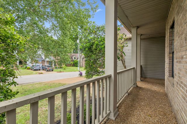 7516 Dove Valley Dr, Nashville, TN 37221