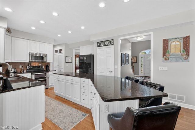 3483 Symphony Street, Cuyahoga Falls, OH 44223