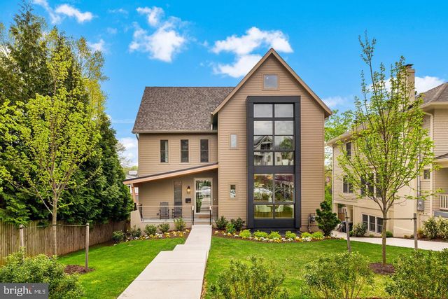 4892 MACARTHUR BLVD NW, Washington, DC 20007