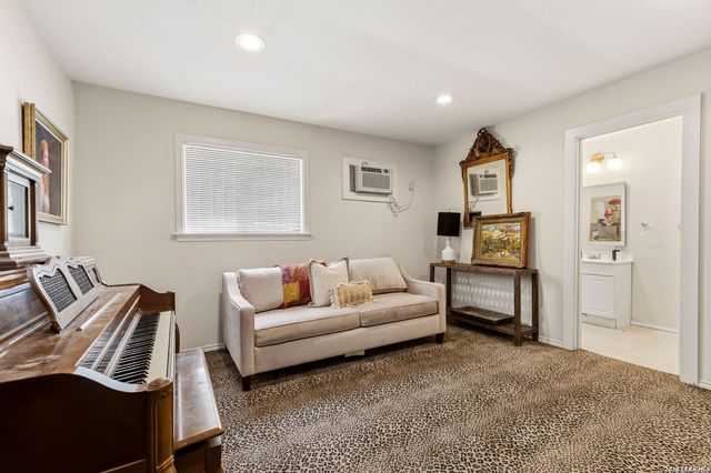 326 W GRAMERCY PL, San Antonio, TX 78212