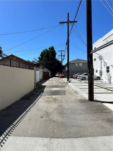 1155 Rolland Curtis, Los Angeles, CA 90037