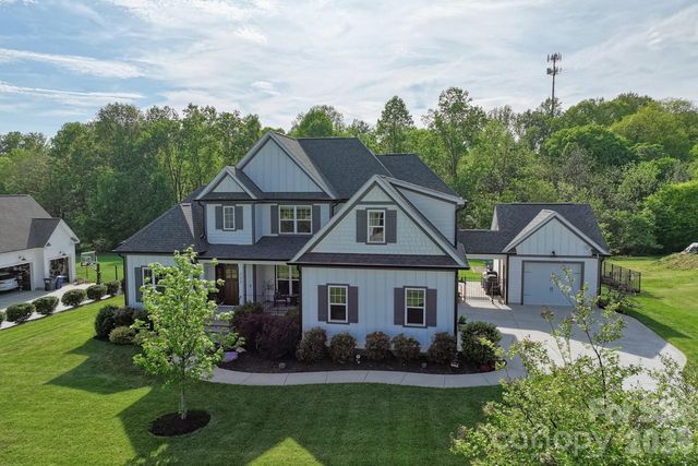 208 Hidden Meadows Drive, Mooresville, NC 28117