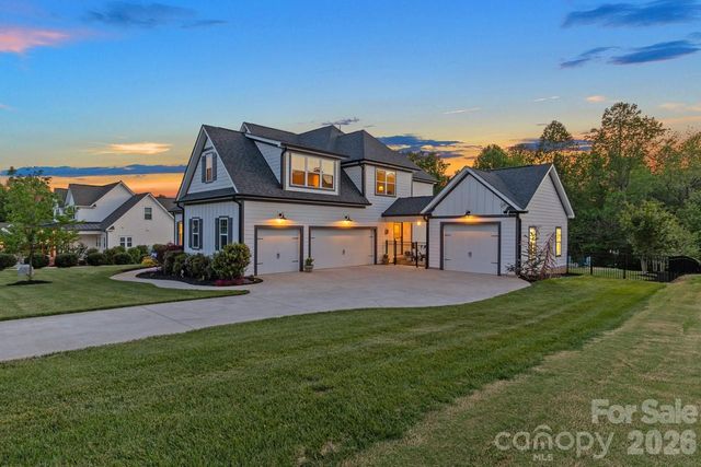 208 Hidden Meadows Drive, Mooresville, NC 28117