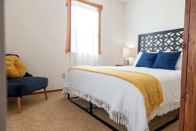 1381 Greenbriar DR, Canyon Lake, TX 78133