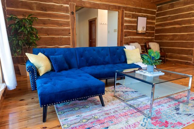 1381 Greenbriar DR, Canyon Lake, TX 78133