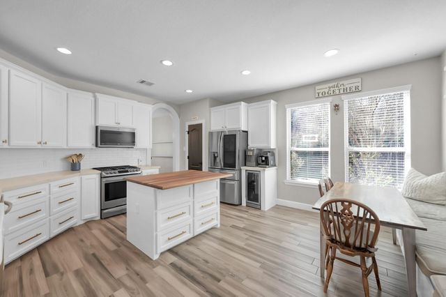 126 Wood Drake Place, Tomball, TX 77375