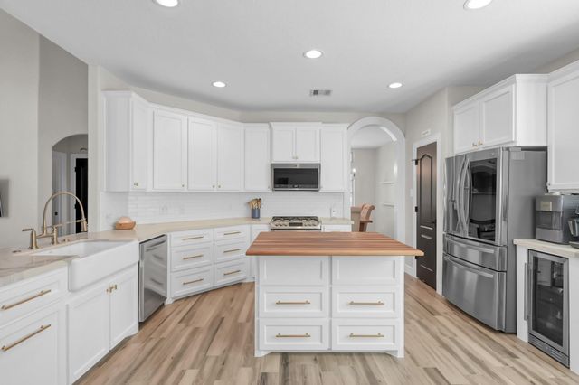 126 Wood Drake Place, Tomball, TX 77375