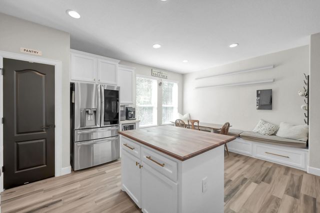 126 Wood Drake Place, Tomball, TX 77375