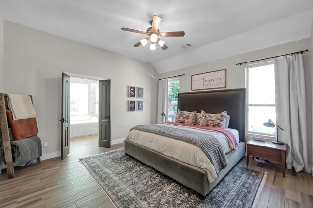 126 Wood Drake Place, Tomball, TX 77375