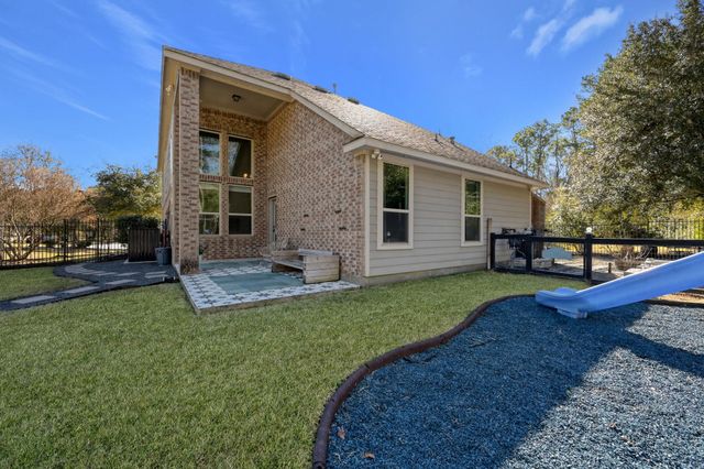 126 Wood Drake Place, Tomball, TX 77375