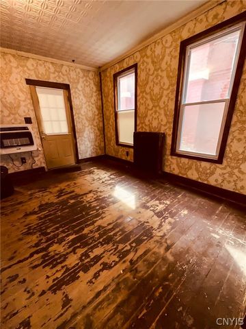736 Roberts Street, Utica, NY 13502