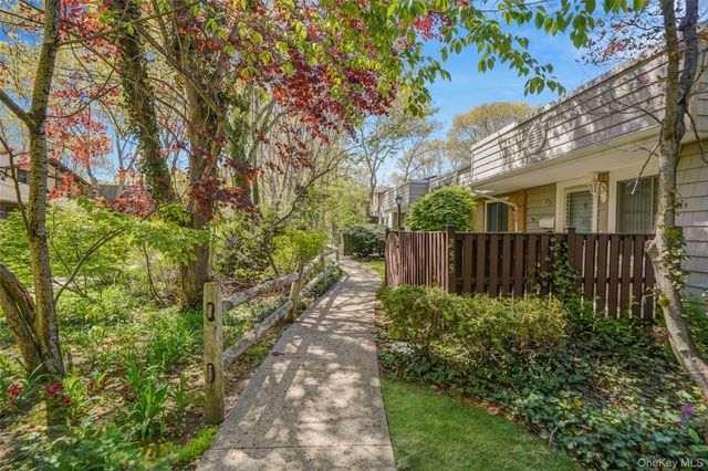 255 Sagamore Hills Drive, Port Jefferson, NY 11776