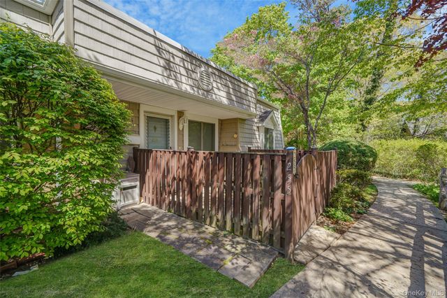 255 Sagamore Hills Drive, Port Jefferson, NY 11776
