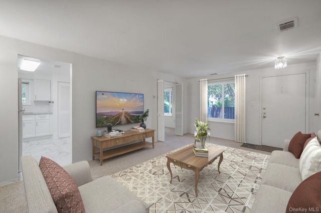 255 Sagamore Hills Drive, Port Jefferson, NY 11776
