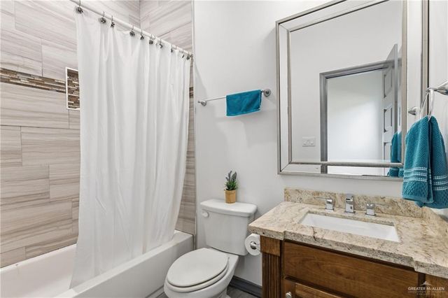 1612 Red River Avenue, Edinburg, TX 78539