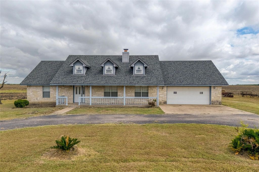 615 County Road 357, Granger, TX 76530