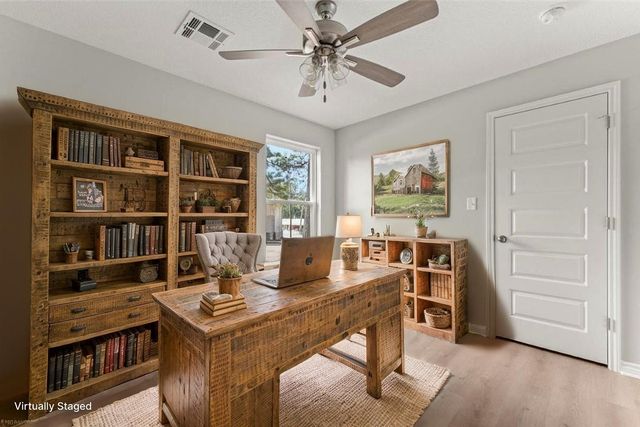 211 N Gladys St, Leesville, LA 71446