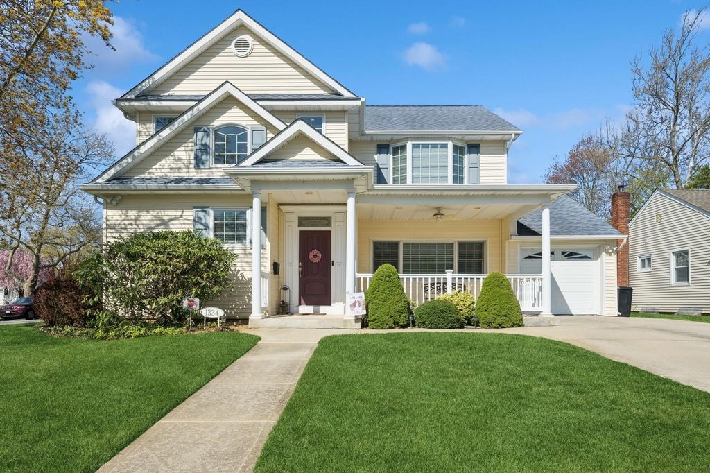 1334 Martin Drive, Wantagh, NY 11793