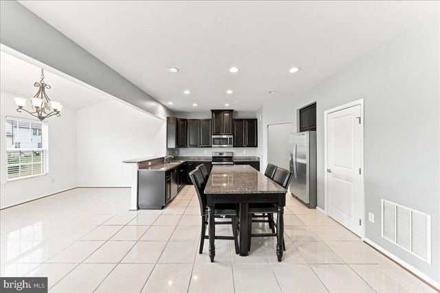 33 BARKLEY CT, Dover, DE 19904