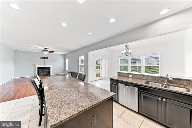 33 BARKLEY CT, Dover, DE 19904