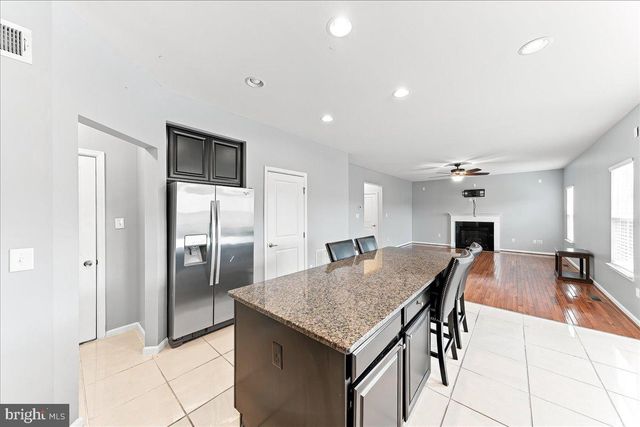 33 BARKLEY CT, Dover, DE 19904
