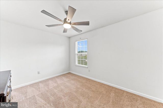 33 BARKLEY CT, Dover, DE 19904