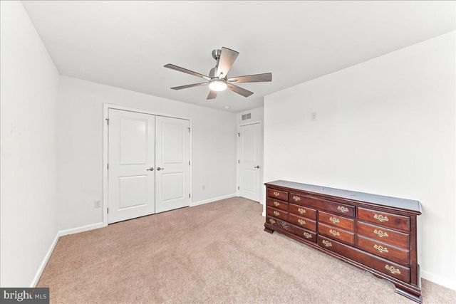 33 BARKLEY CT, Dover, DE 19904