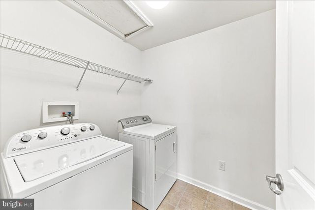 33 BARKLEY CT, Dover, DE 19904