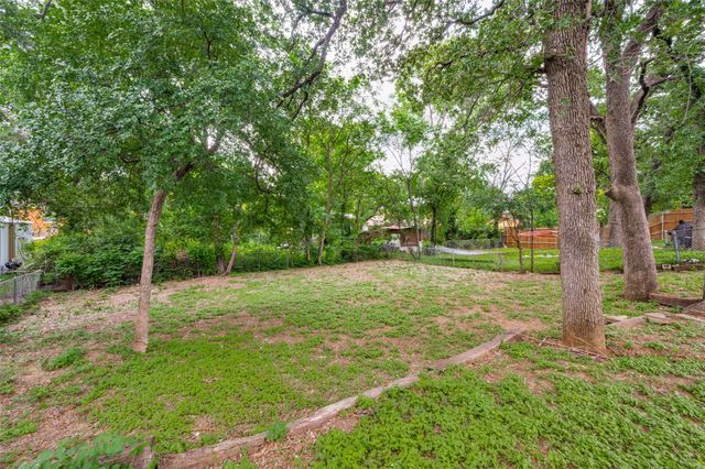 1110 Lucille Street, Irving, TX 75060
