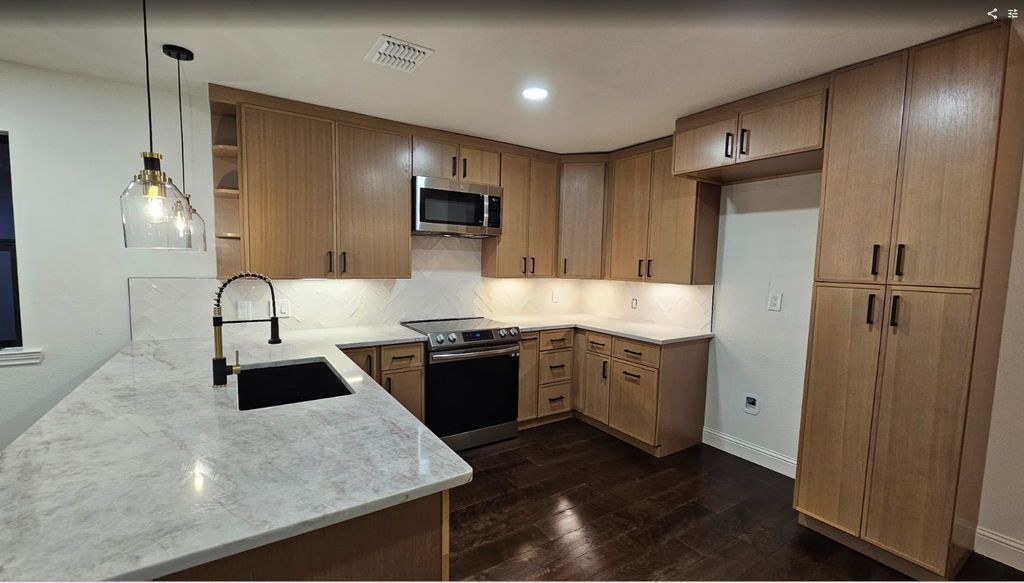 1001 E Star Street, Gainesville, TX 76240