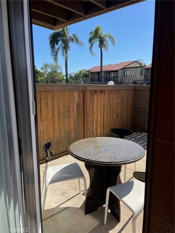 9250 Citrus Ave. E, Fontana, CA 92335