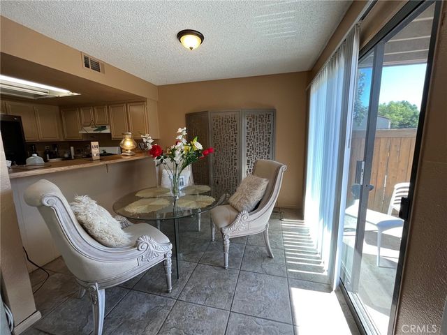 9250 Citrus Ave. E, Fontana, CA 92335