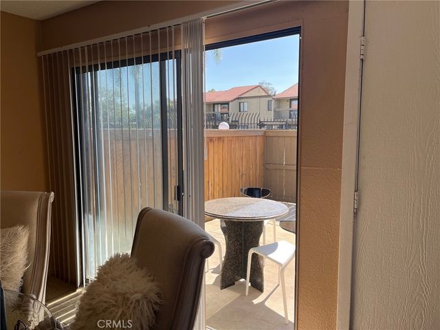 9250 Citrus Ave. E, Fontana, CA 92335