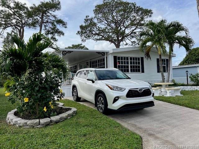 6387 Elm Lane, Lantana, FL 33462